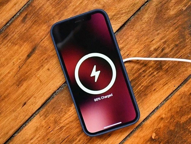 墨江苹果手机维修分享iPhone 12可以随便充电吗 